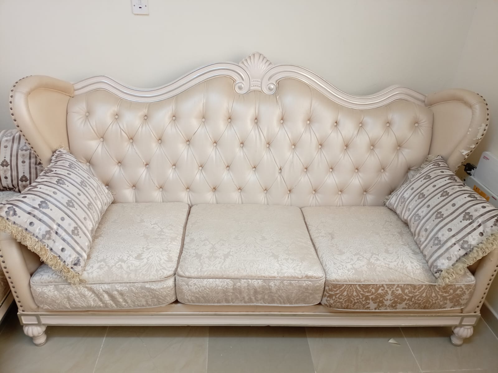 13 Seater Sofa for Sale urgently - Image 3