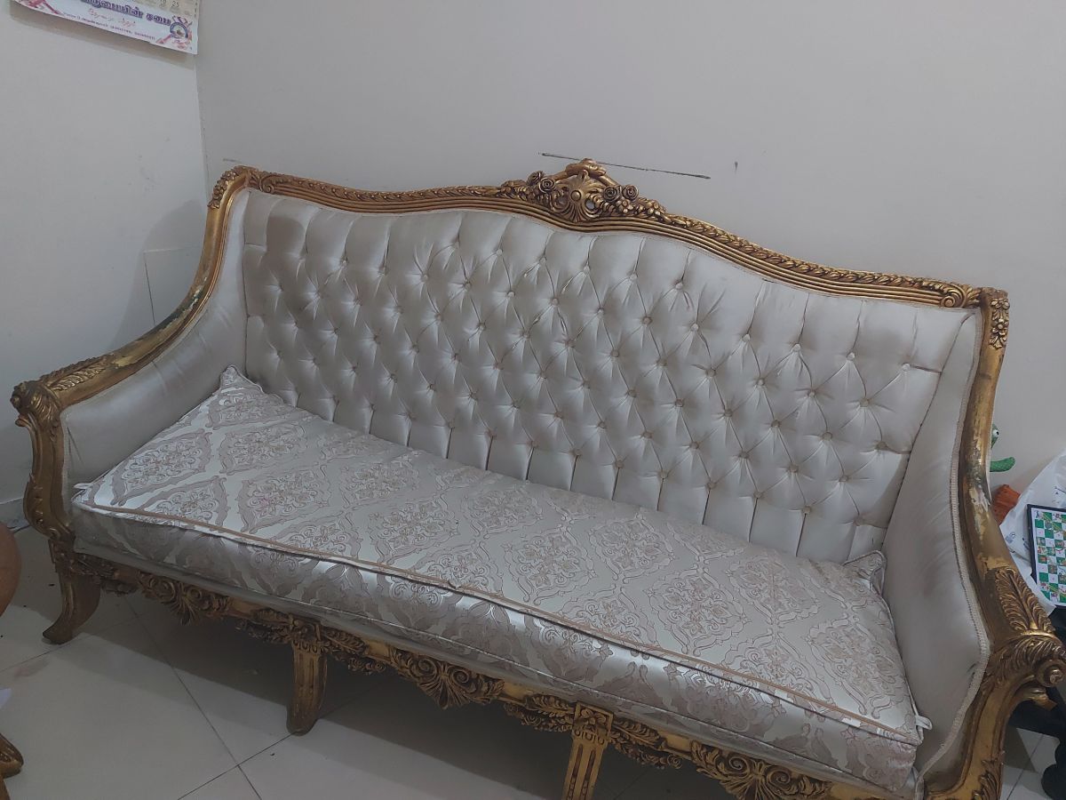 Sofa and chair both 400 qr - Image 1