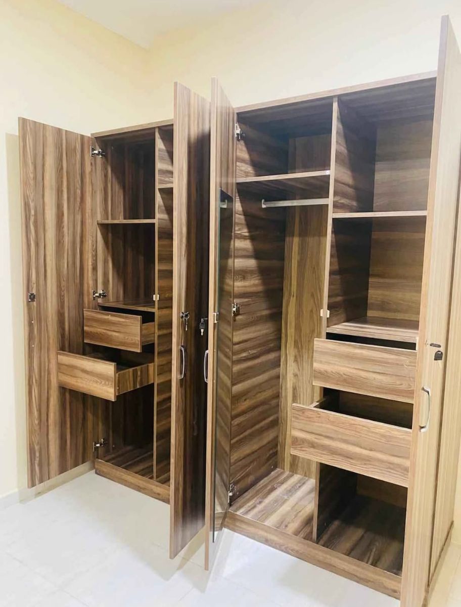 Qatar Airways furniture available - Image 17