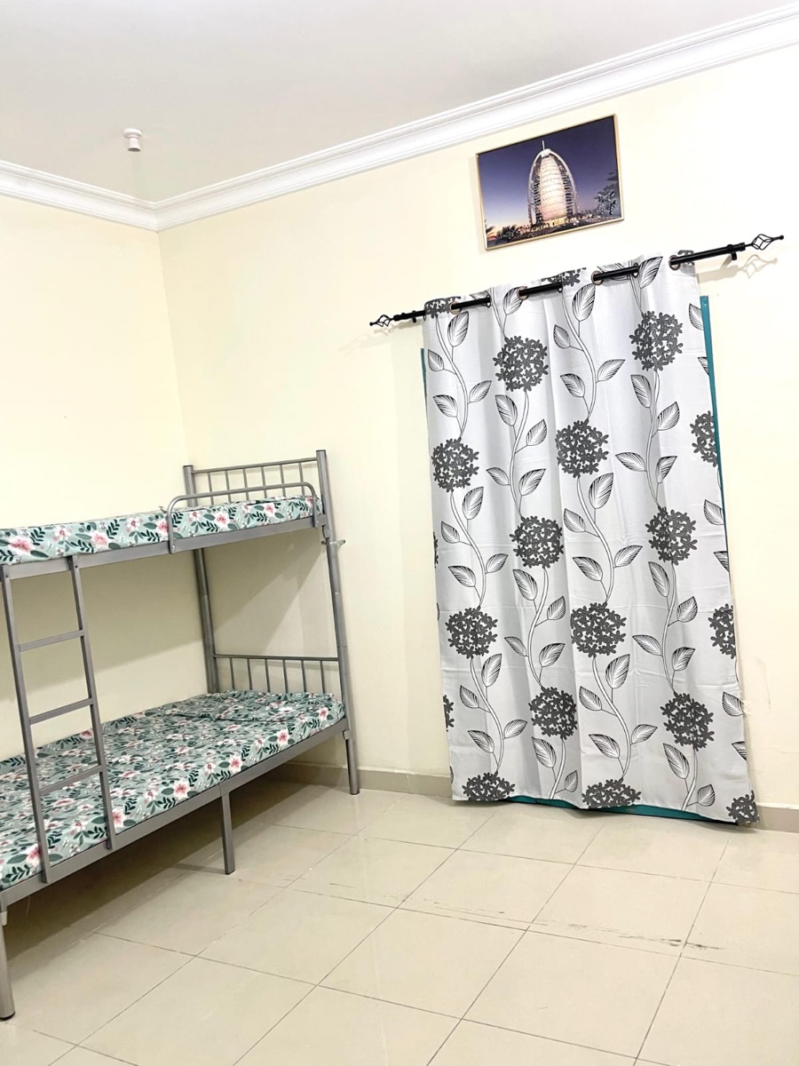 Bed Space available for Executive Bachelor Near Metro Station - Image 5