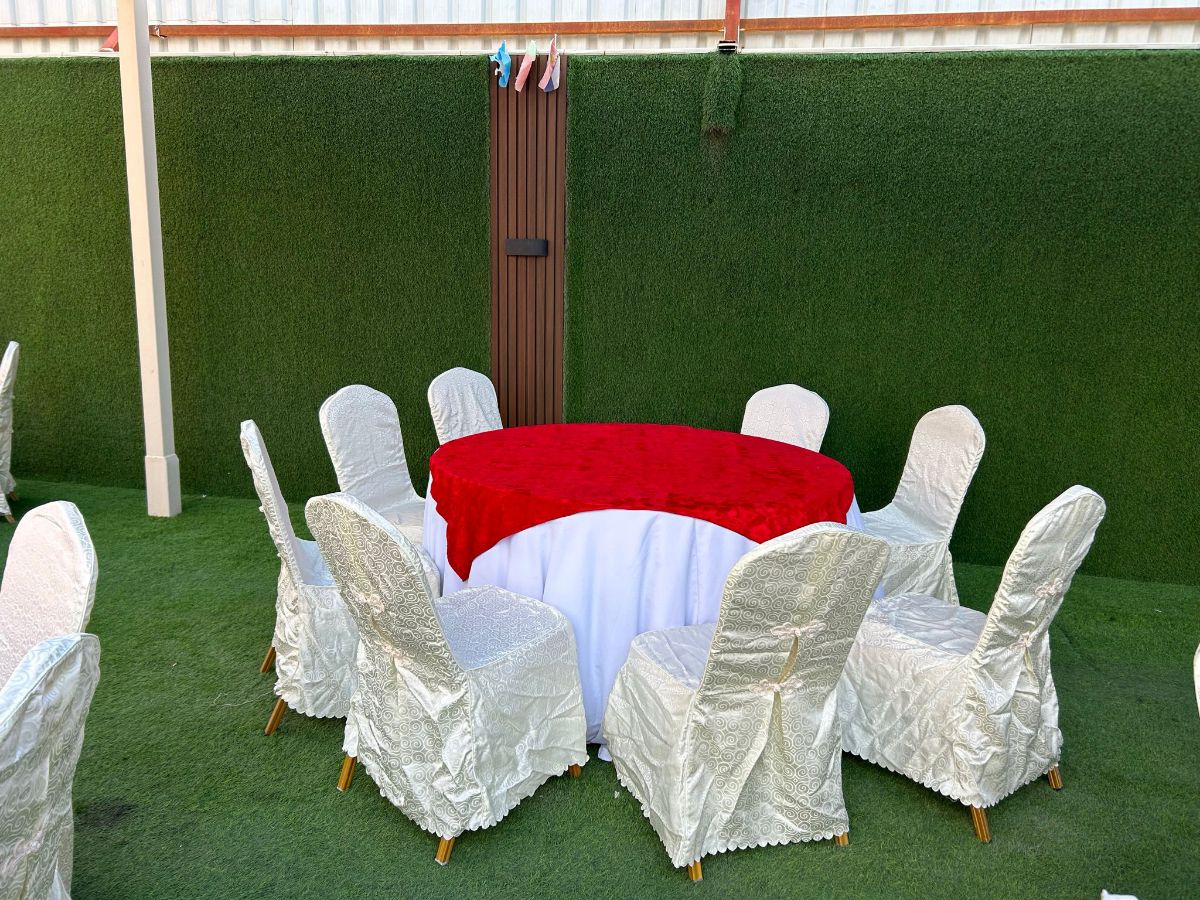 Chairs and tables - Image 5