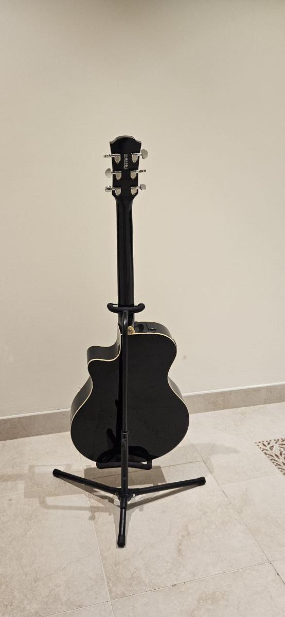 Yamaha apx600 Guitar - Image 2