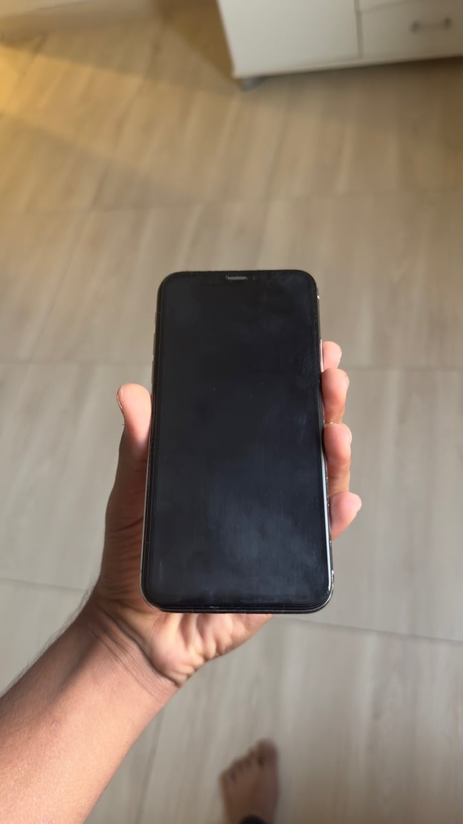 IPhone X for sale - Image 3