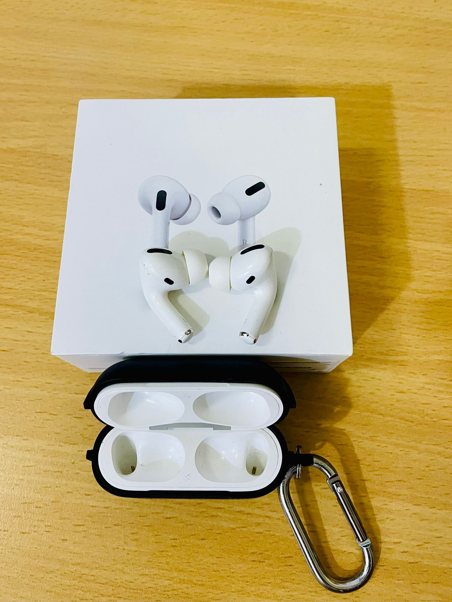 Apple air pods - Image 1