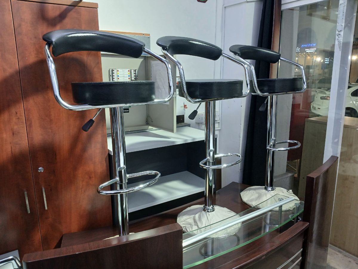 Used office furniture buy sell in Qatar 51448902 - Image 10