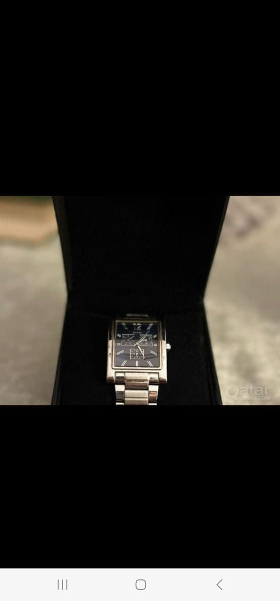 Guess Men’s Rectangular Watch – Stainless Steel Bracelet (Used) - Image 1