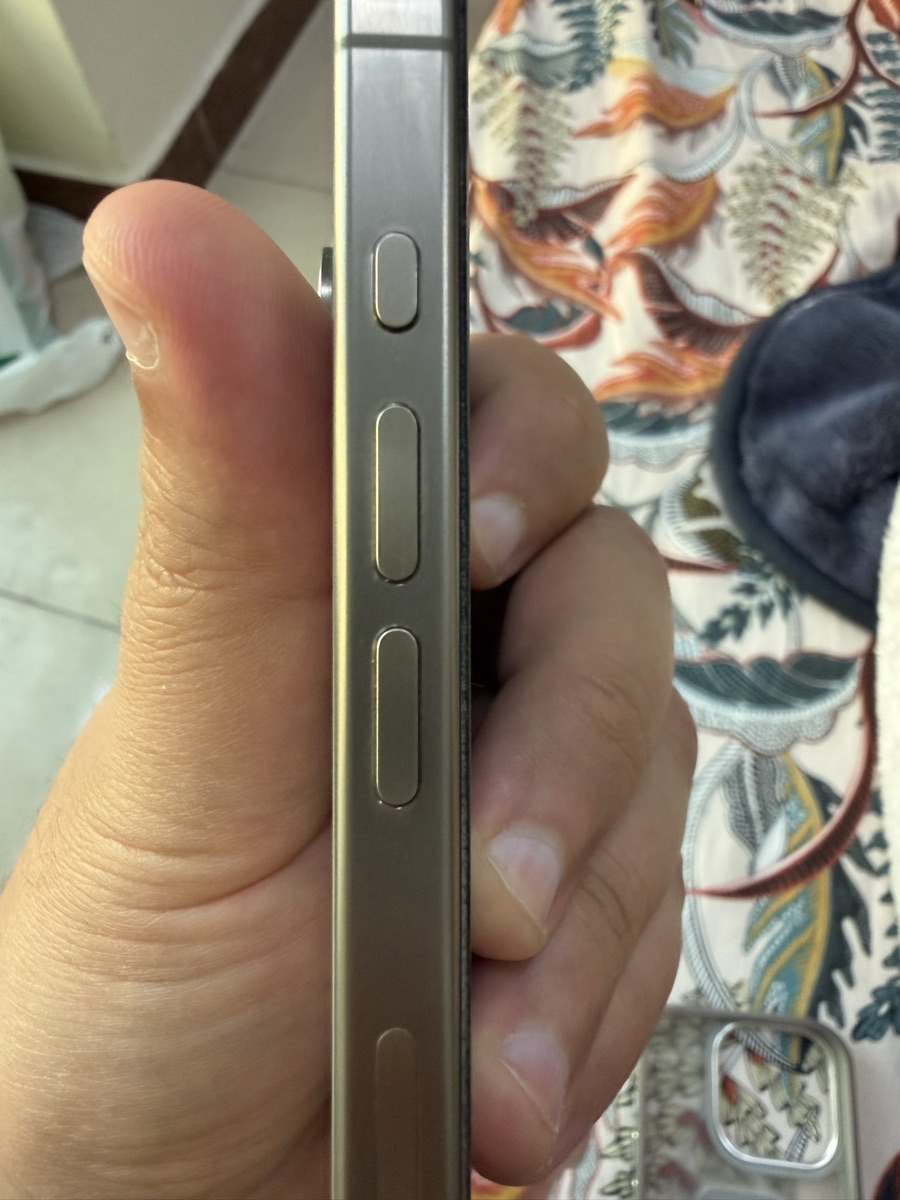 IPhone 15 Pro 128 GB - Image 2