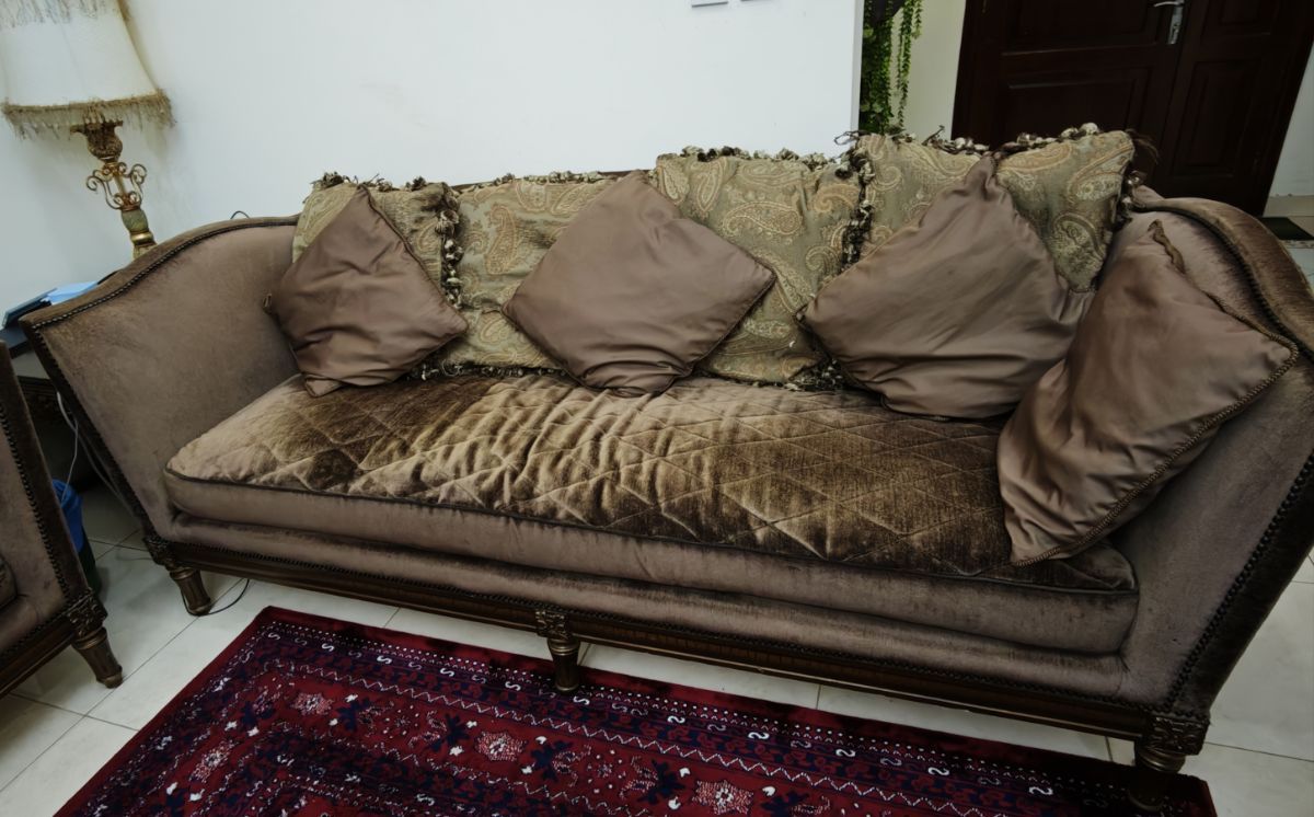 7 seater Sofa set ashly usa style - Image 1