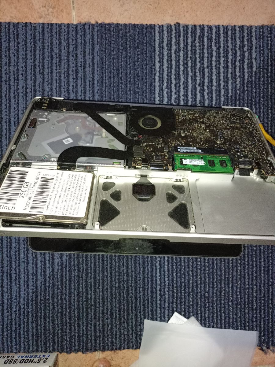 MacBook (working condition spare parts) - Image 4