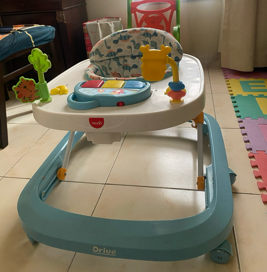 Baby walker (good as new) - Image 3