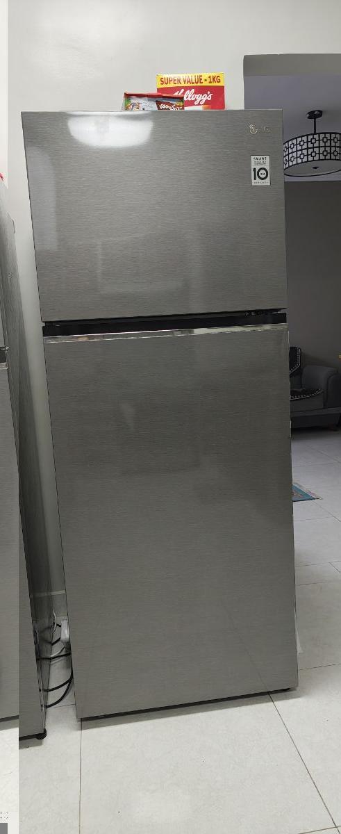 LG refrigerator - Image 1
