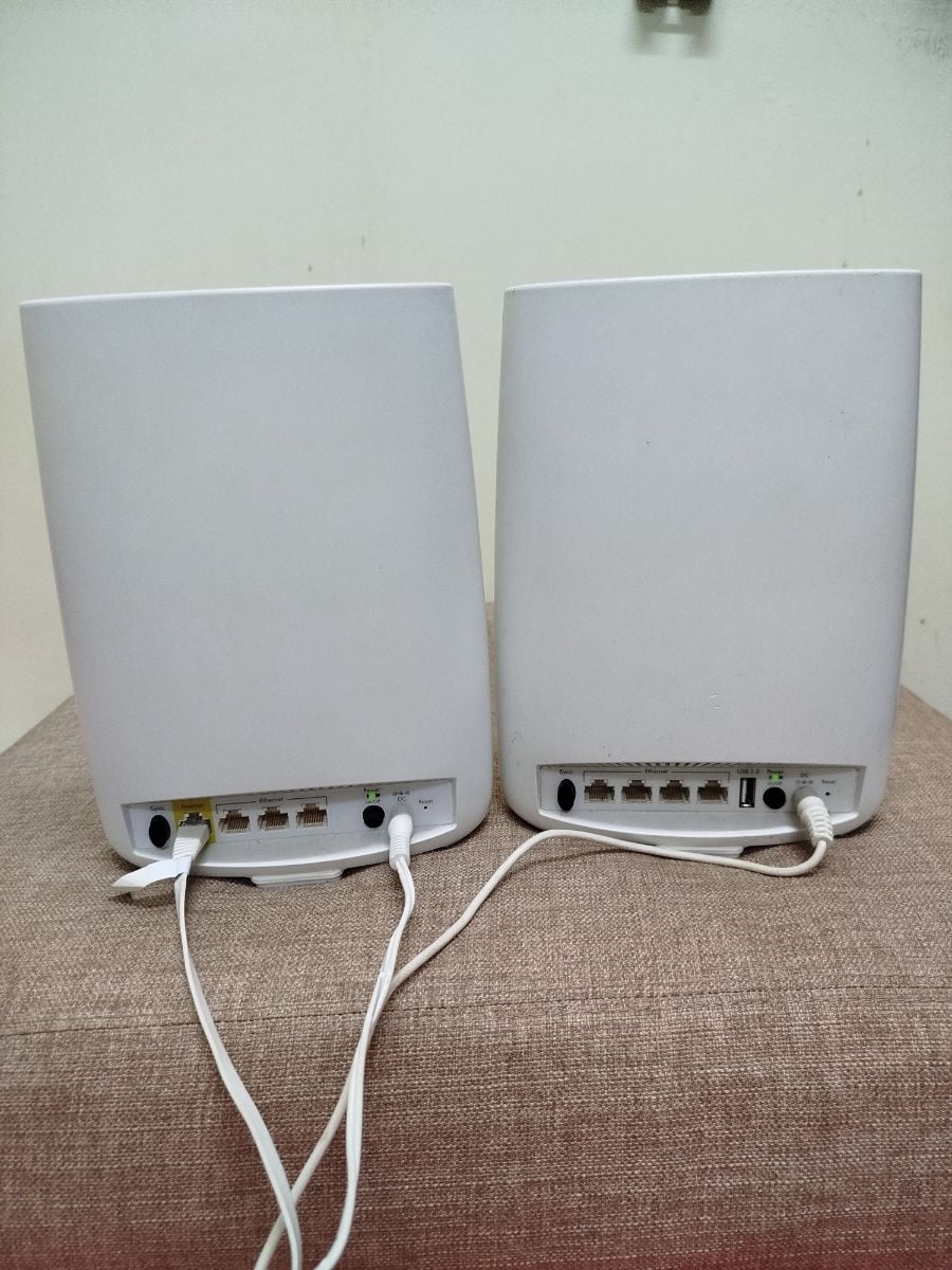 Orbi Router with satellit - Image 2