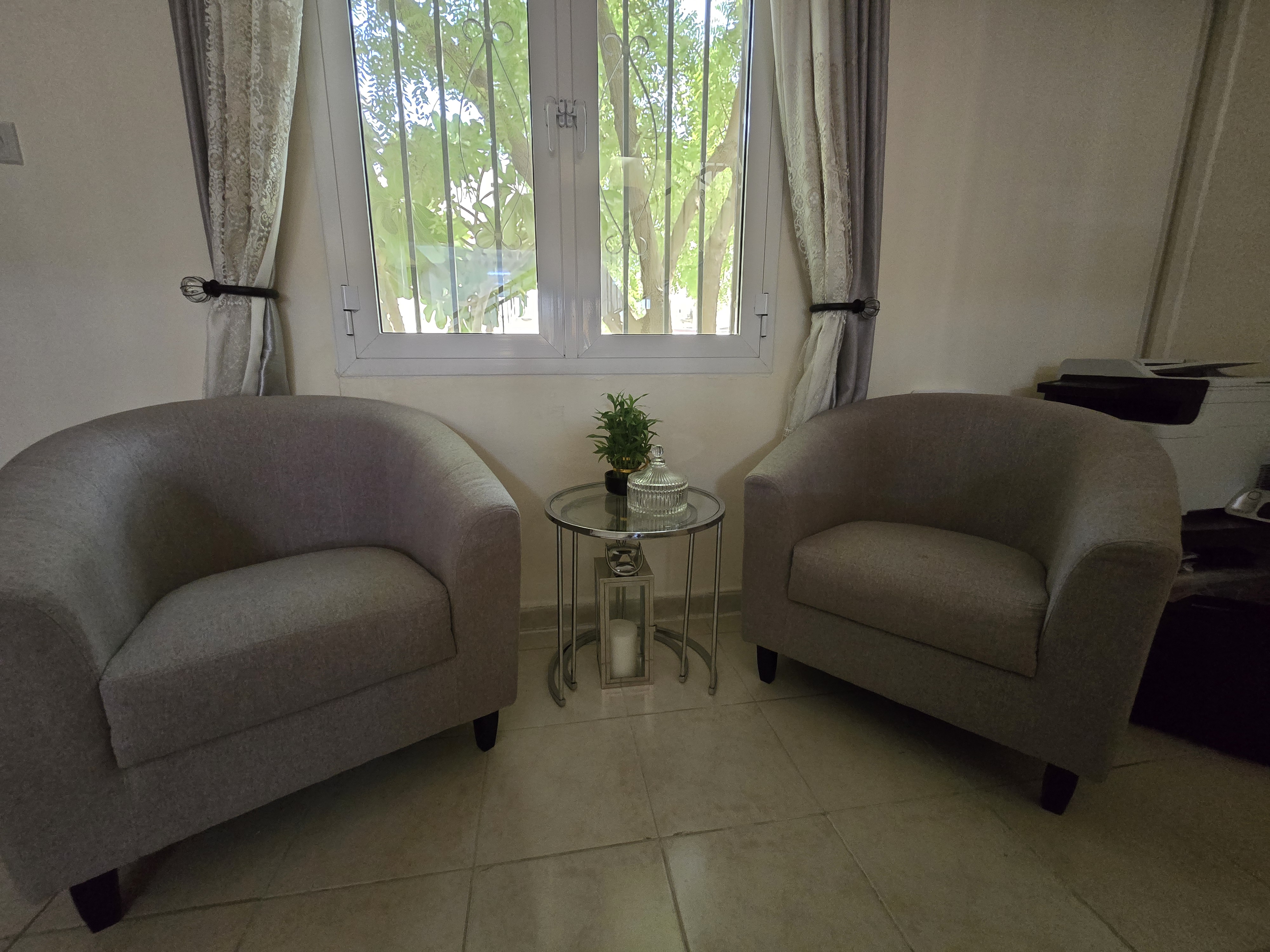 Armchairs for sale - Image 2