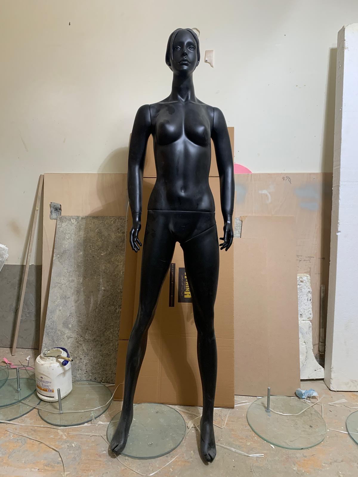 Mannequin Models - Image 10