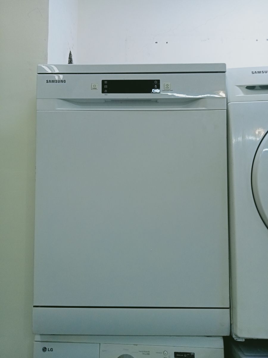 Samsung dishwasher available for sale - Image 1