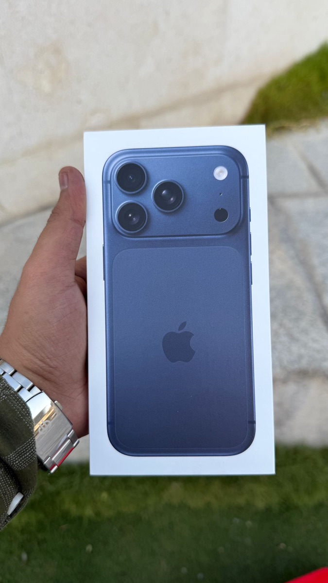 IPhone 17 Pro Max 256 gb Deep Blue Physical+esim - Image 1
