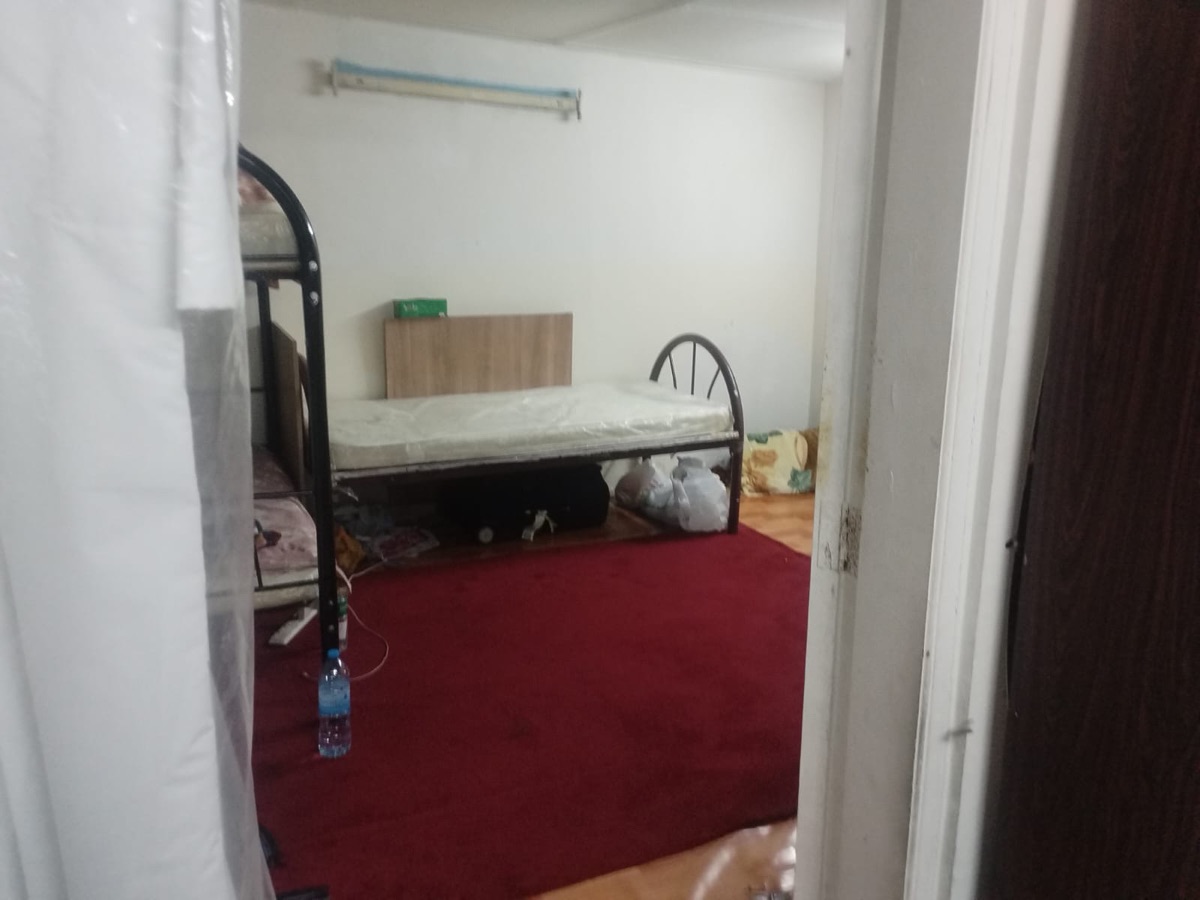 Bed Space in Matar Qadeem - Image 6