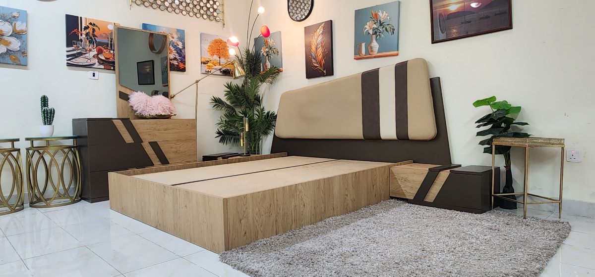 Queen size Bed Set - Image 4