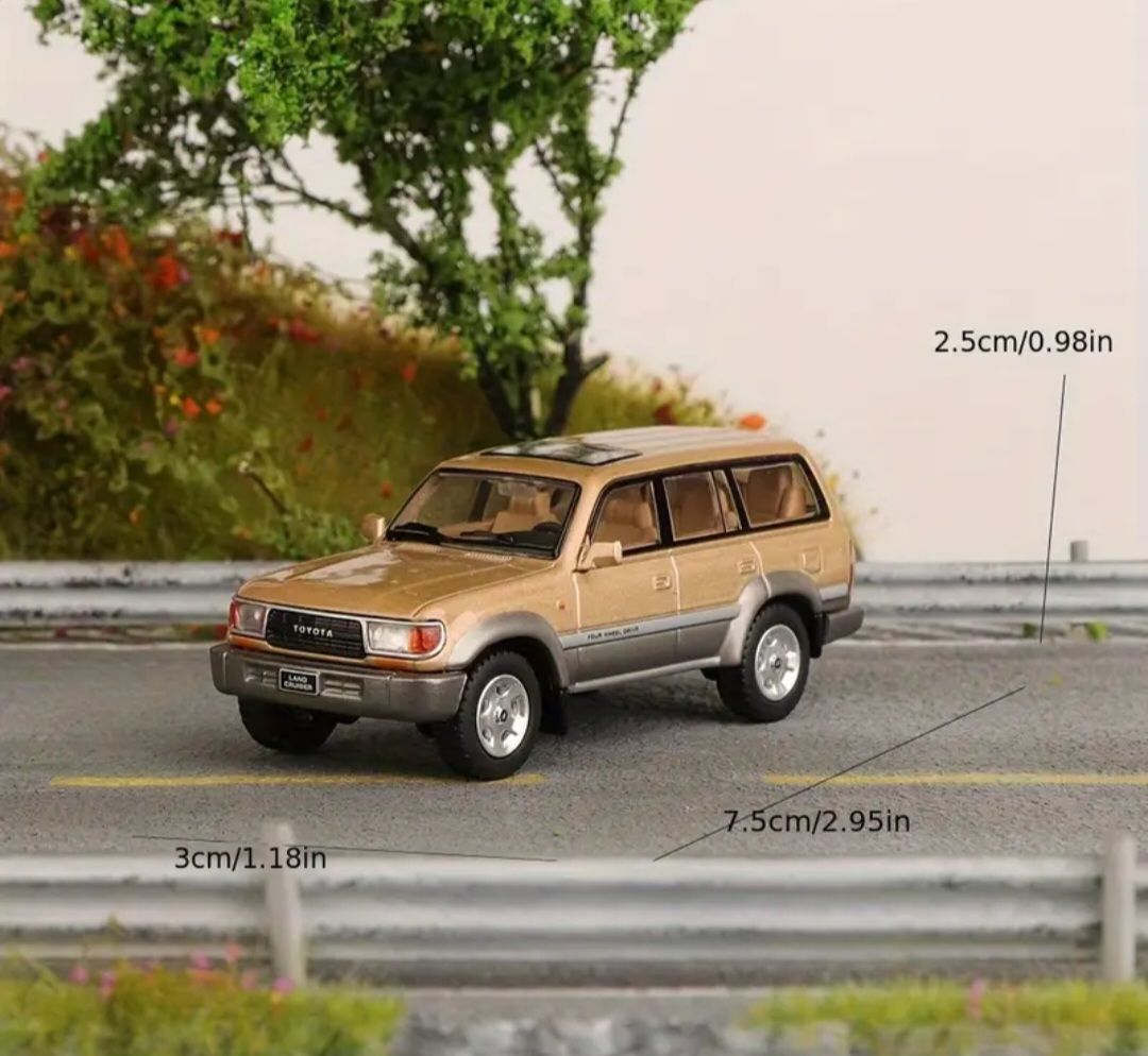 Brand new 1:64 dicast land cruiser model + free delivery - Image 2