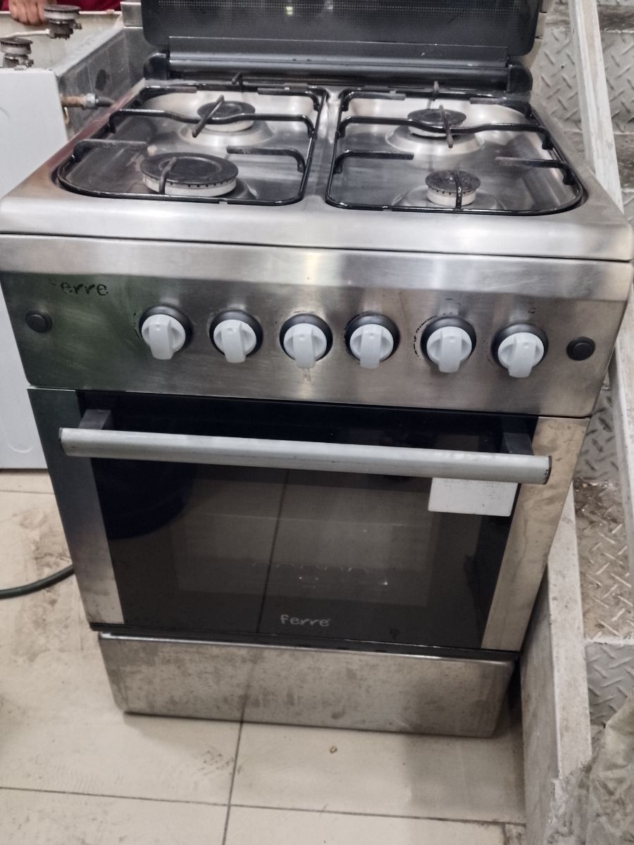 Gas stove for sale 60*60 - Image 1