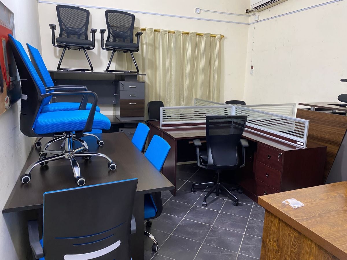 used office desk and chair buy and sell in qatar 55157083 - Image 12