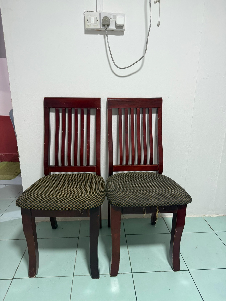 Wooden chairs - Image 2