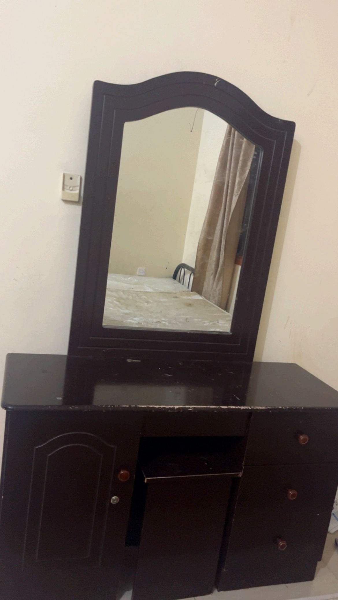 Dressing Table - Image 1