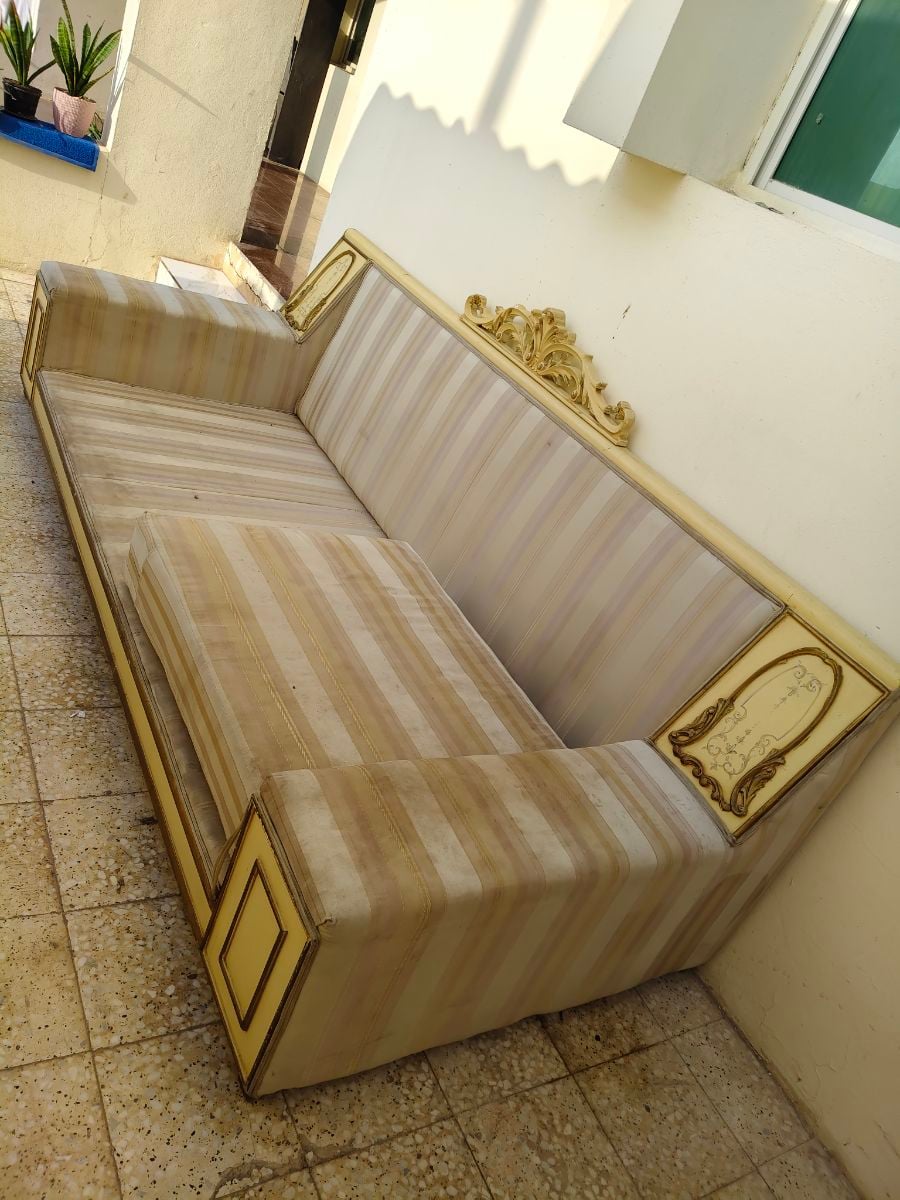 Sofa for free - Image 3