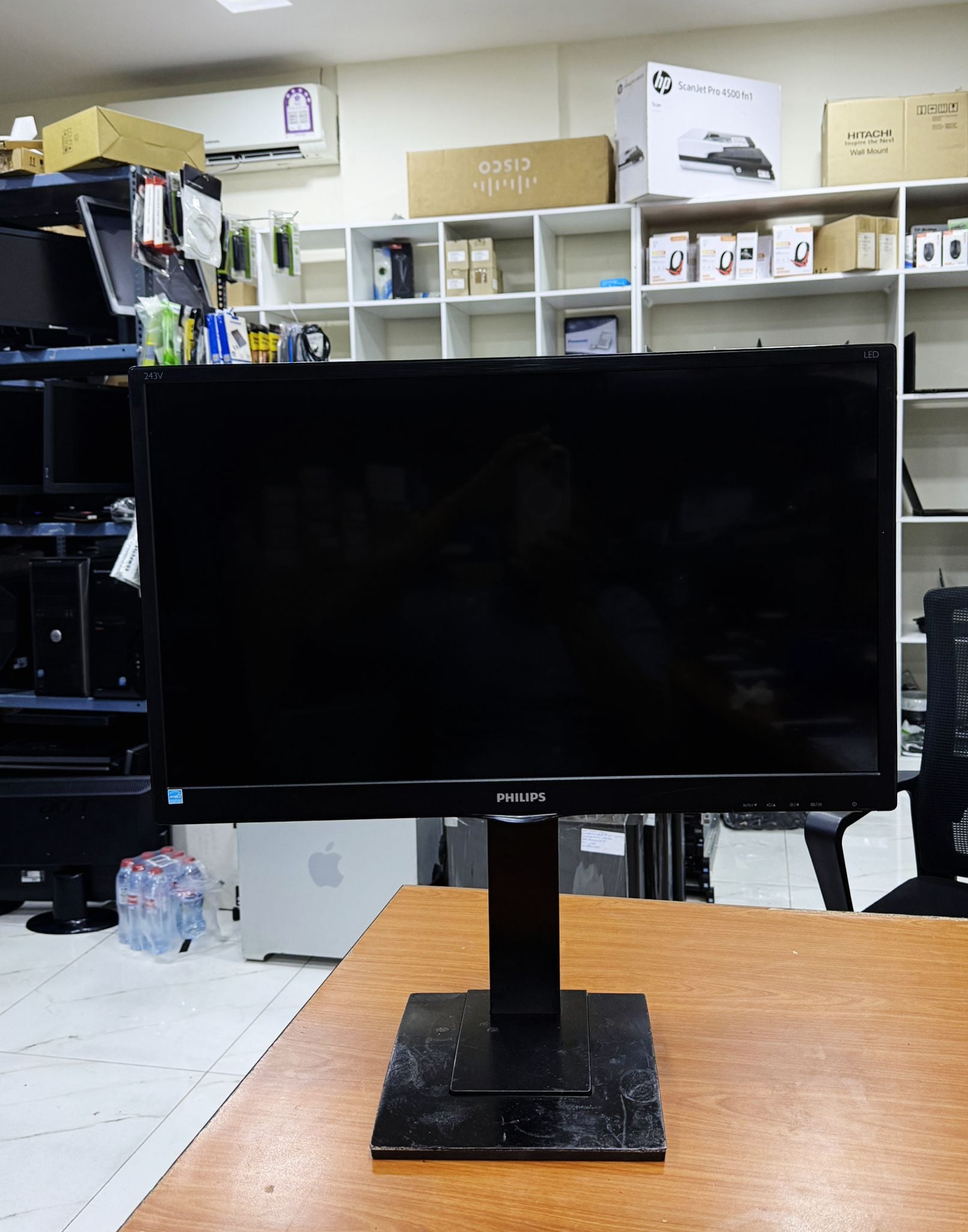 Philips 24 inches monitor VGA, DVI, HDMI - Image 1