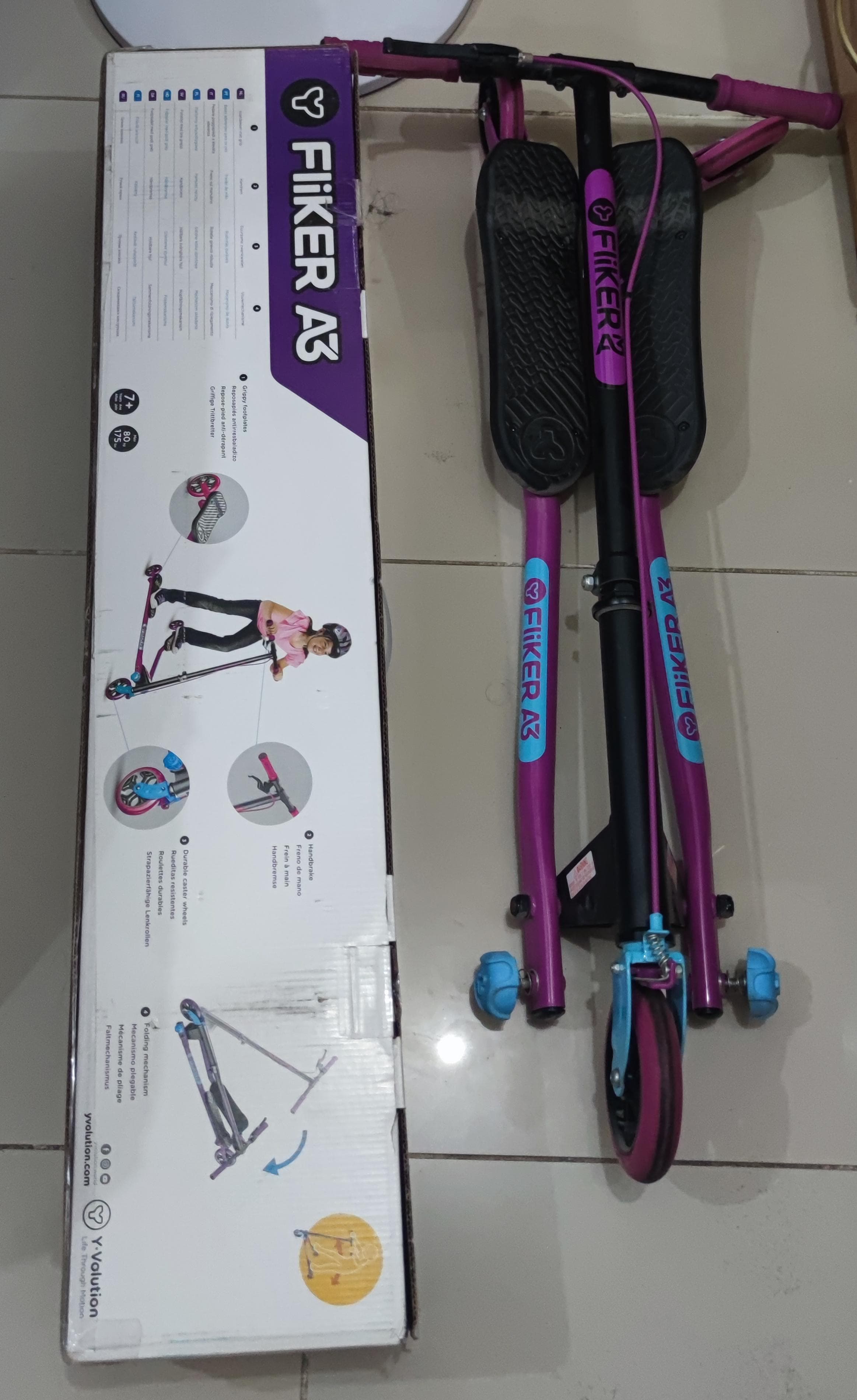 Y FLIKER A3 HEIGHT ADJUSTABLE BIKE - Image 1