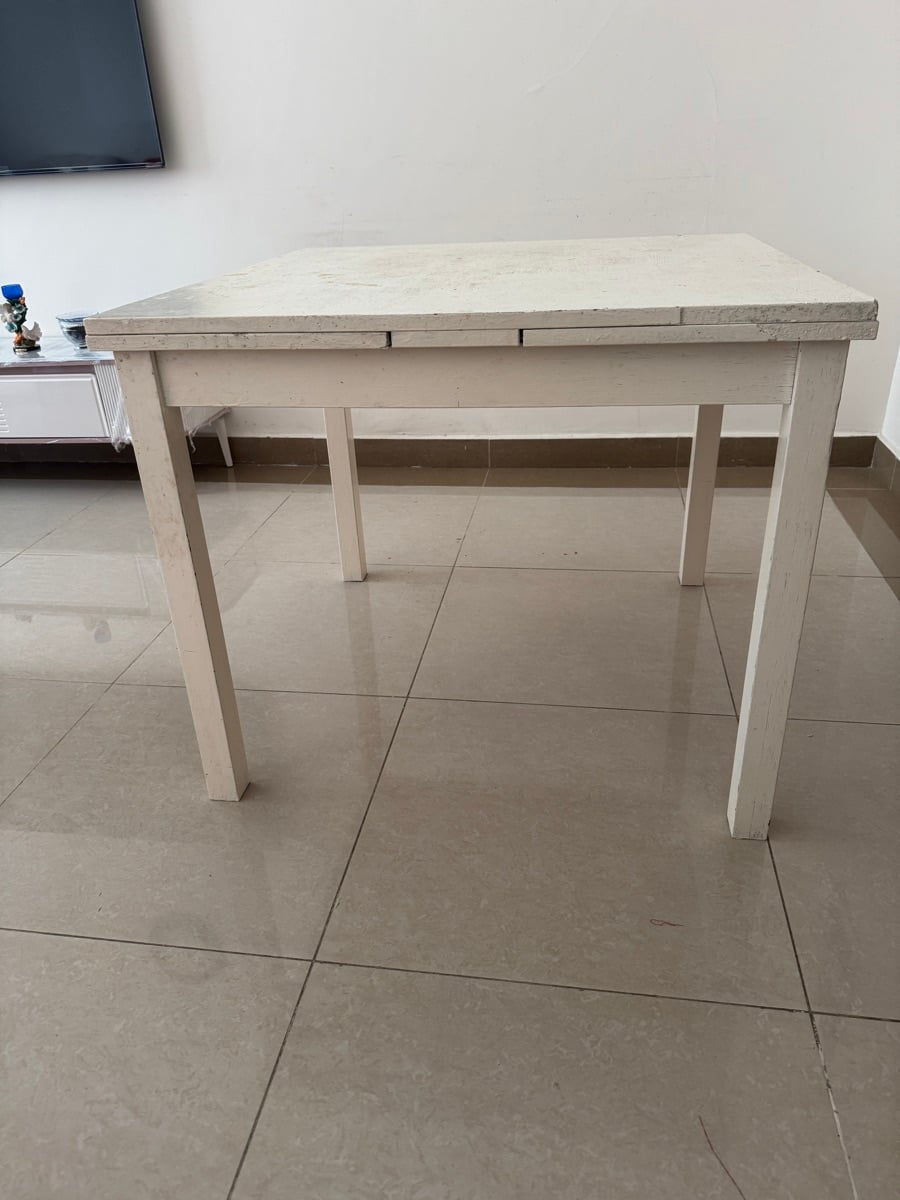 Dinning table + chair for sell, Wooden made Very good quality 200Qr for 4 chair, Location al khor - Image 2