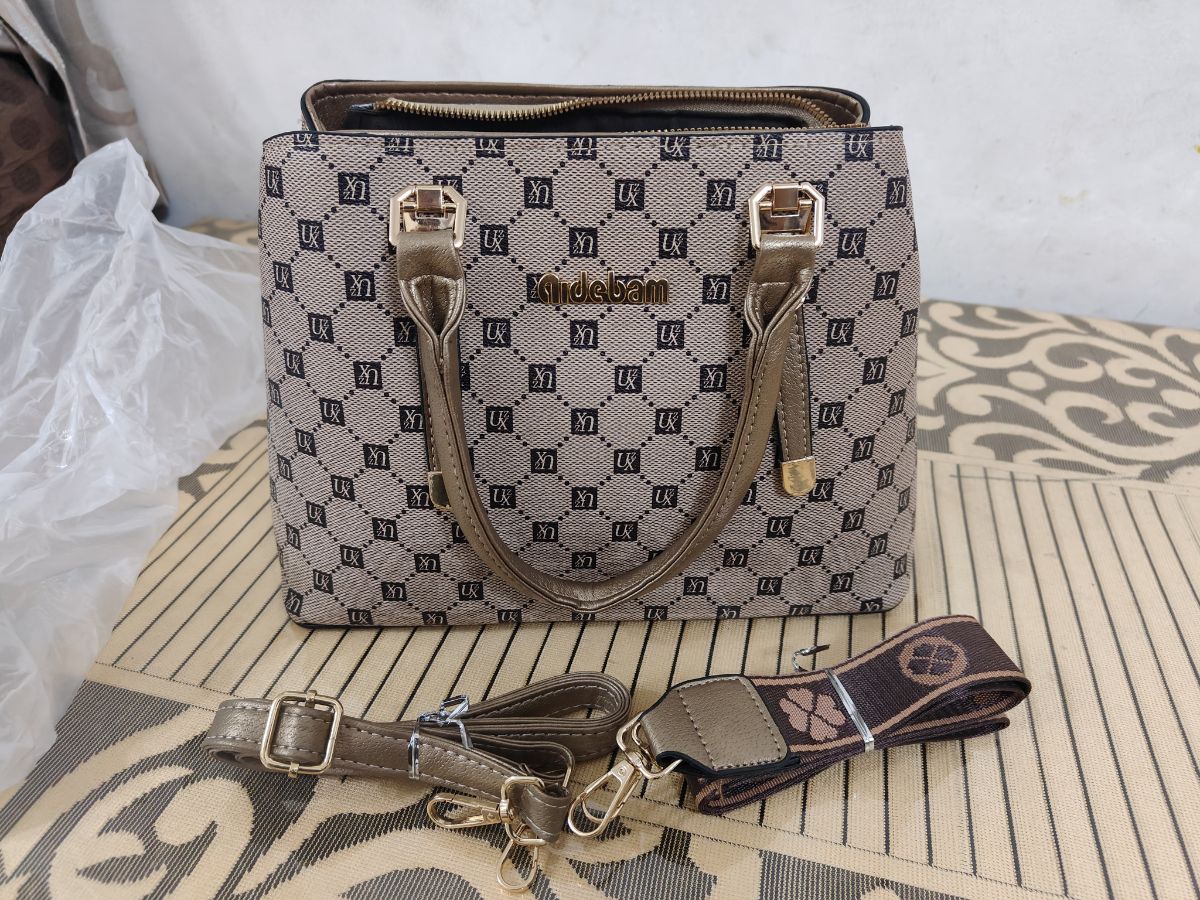 Brand New Stylish Women's Shoulder and Handbag - Large Capacity - Pickup from Al-Wukair - Image 2