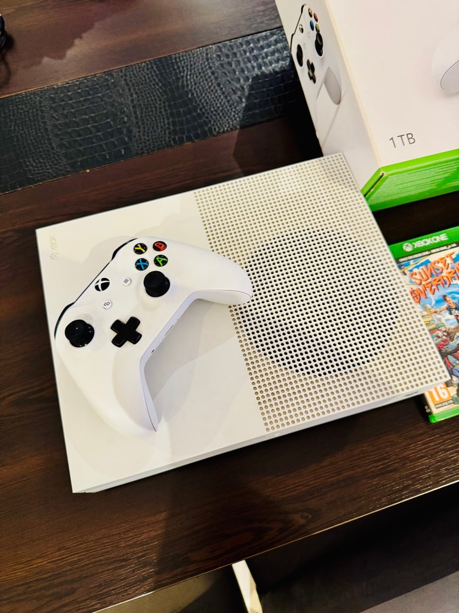 Xbox one S 1TB - Image 13
