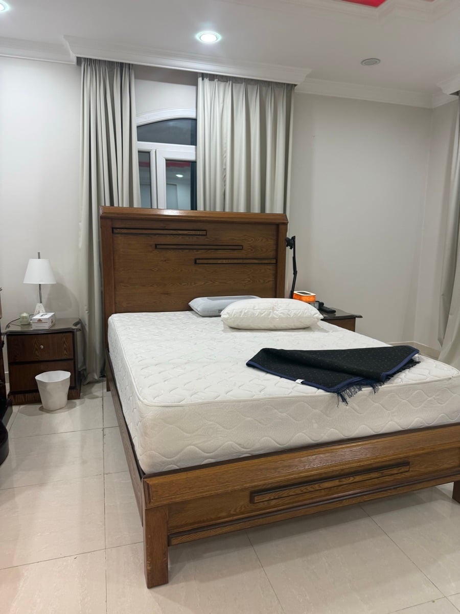 bedroom - Image 2