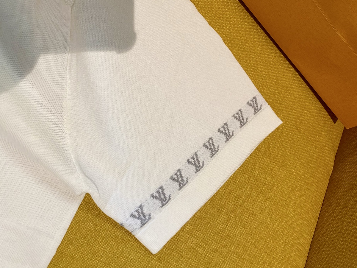 Louis Vuitton T-shirt - Image 4