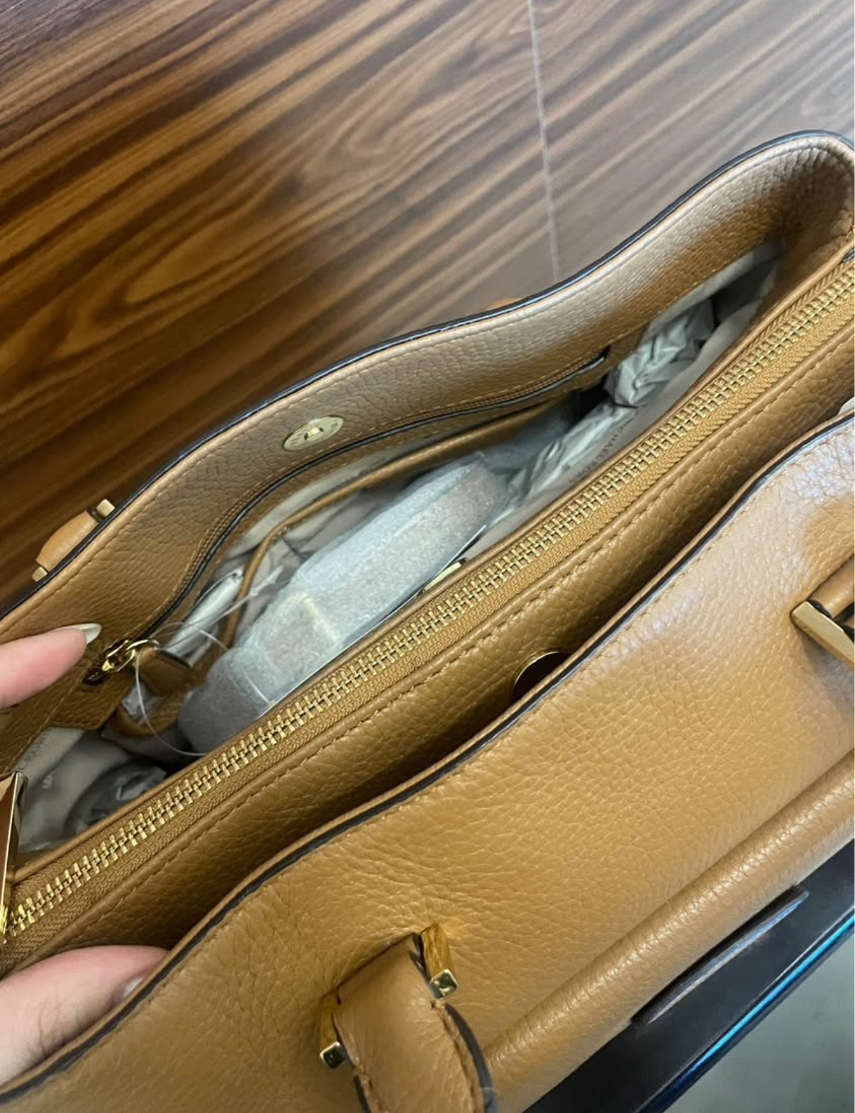 Michael Kors Haley Large Leather Satchel - Image 2