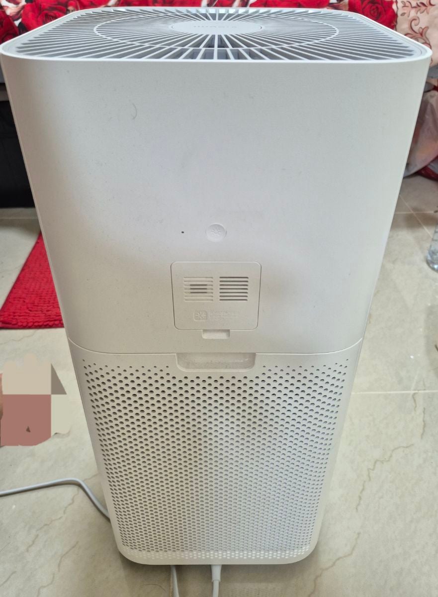 Xiaomi Air Purifier 4 - price- QAR 550 (negotiable). Almost New (1 Month Used) Very Urgent Sale - Image 2