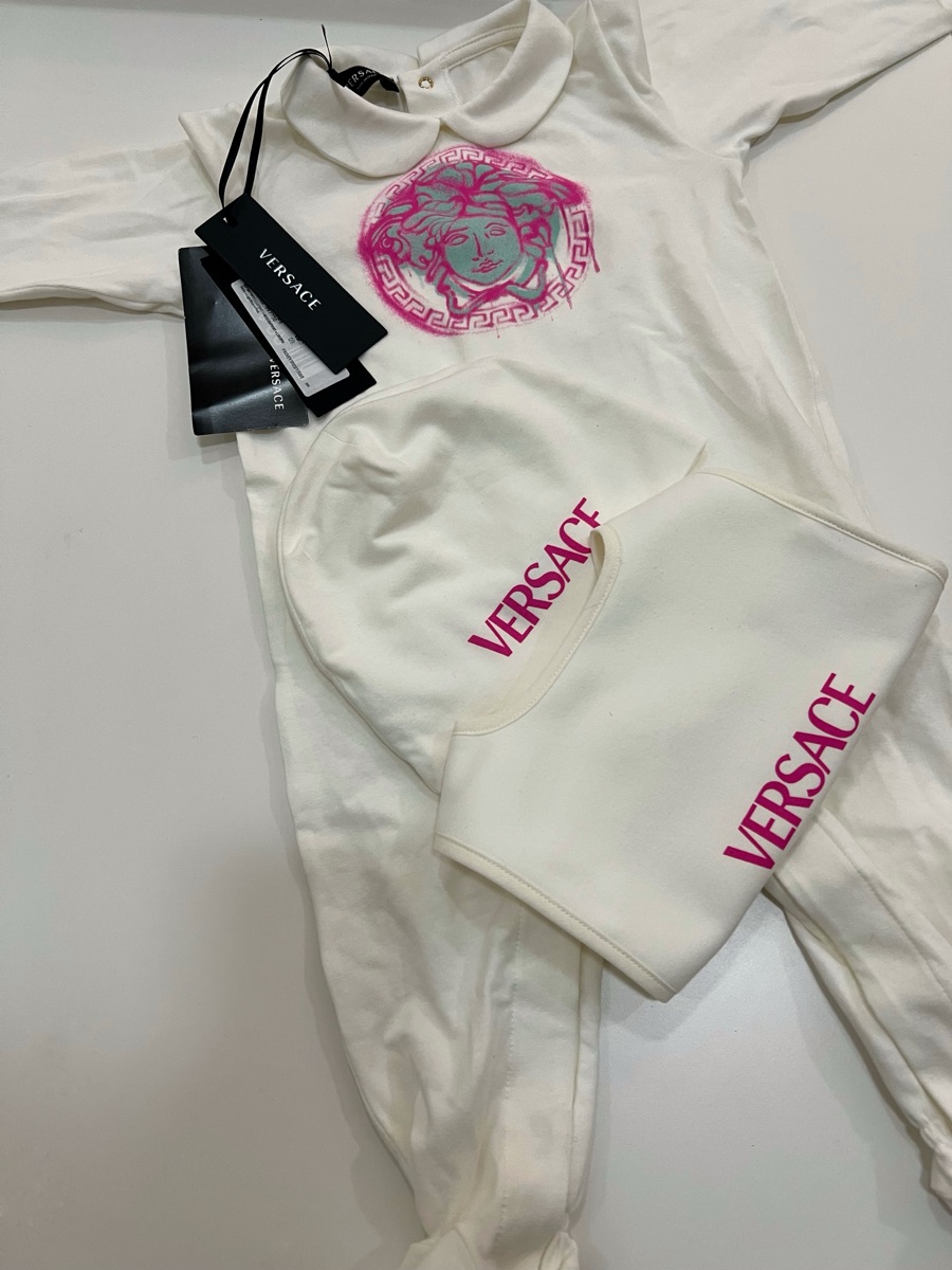 New Versace Baby gift set 3 pieces - Image 1