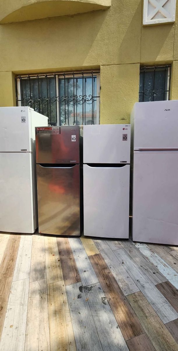 Qatar Airways furniture available - Image 18