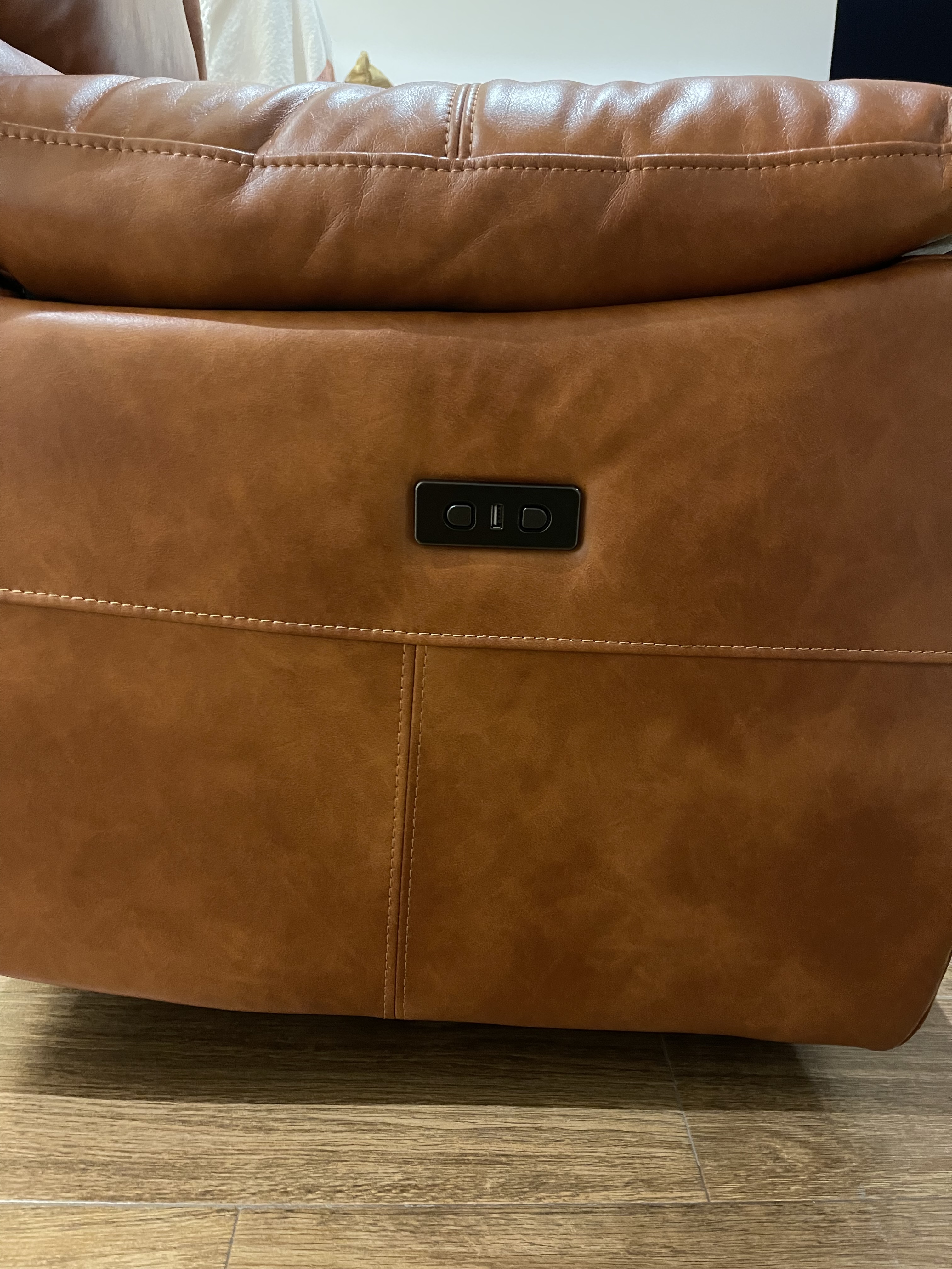 Excellent Condition Leather HomeCentre Electric Recliner Sofa - Image 3