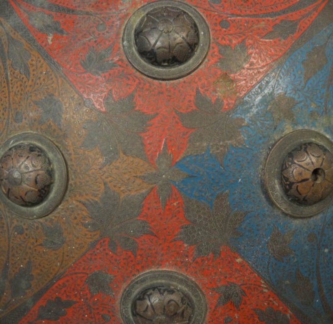 Antique Qajar Dynasty Ceremonial Shield  - Image 3