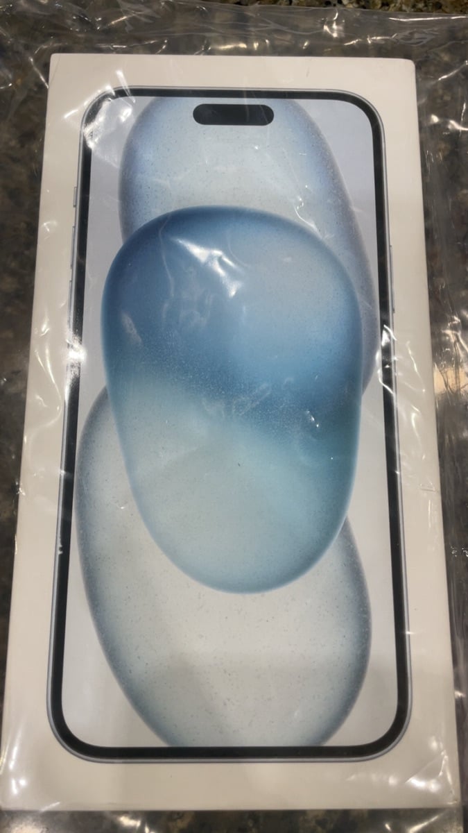 iPhone 15 plus 128 - Image 1