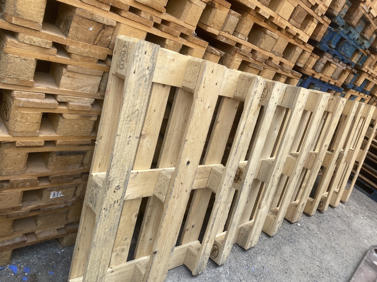 Used Plastic pallets - Image 10
