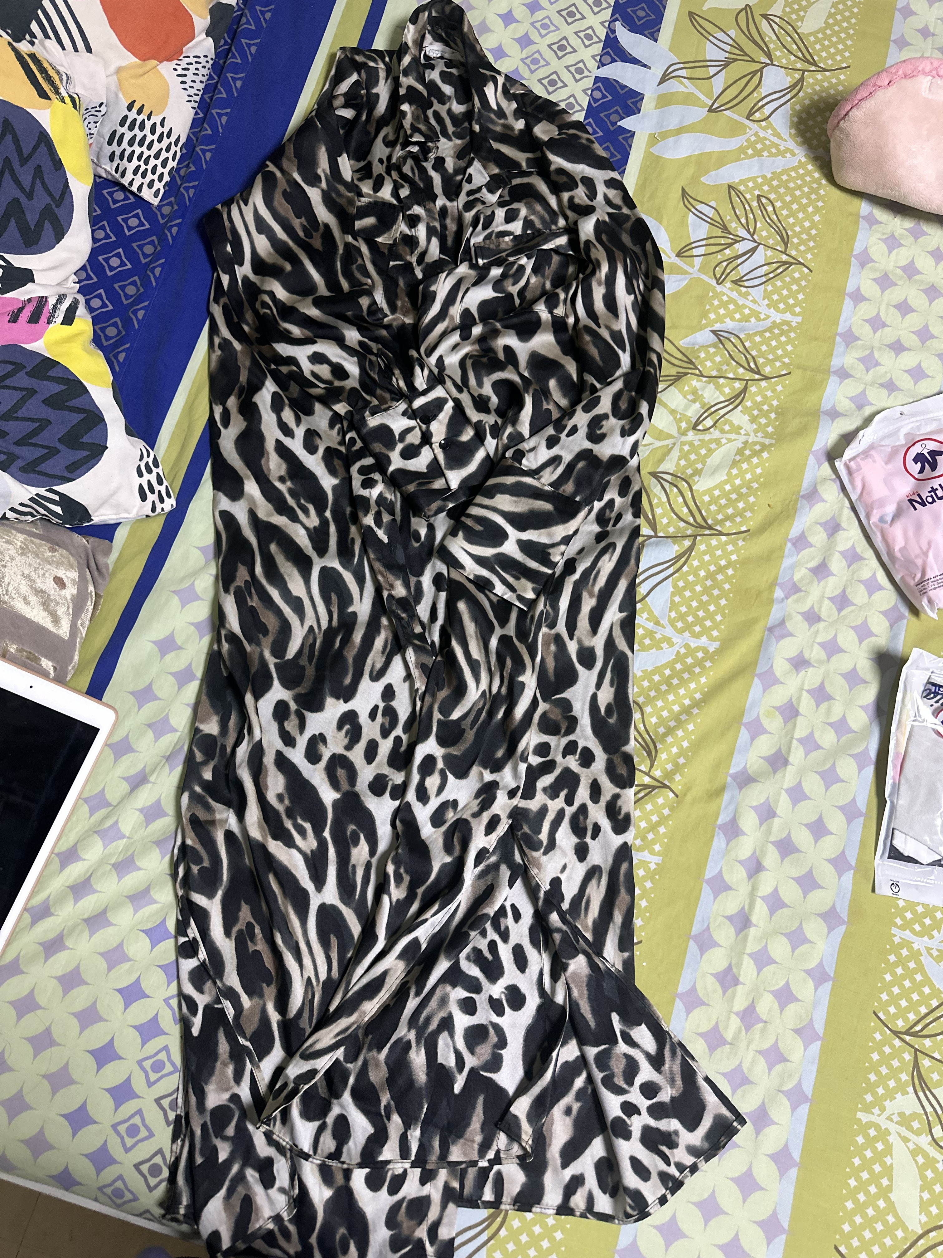 Mint condition clothes  - Image 6