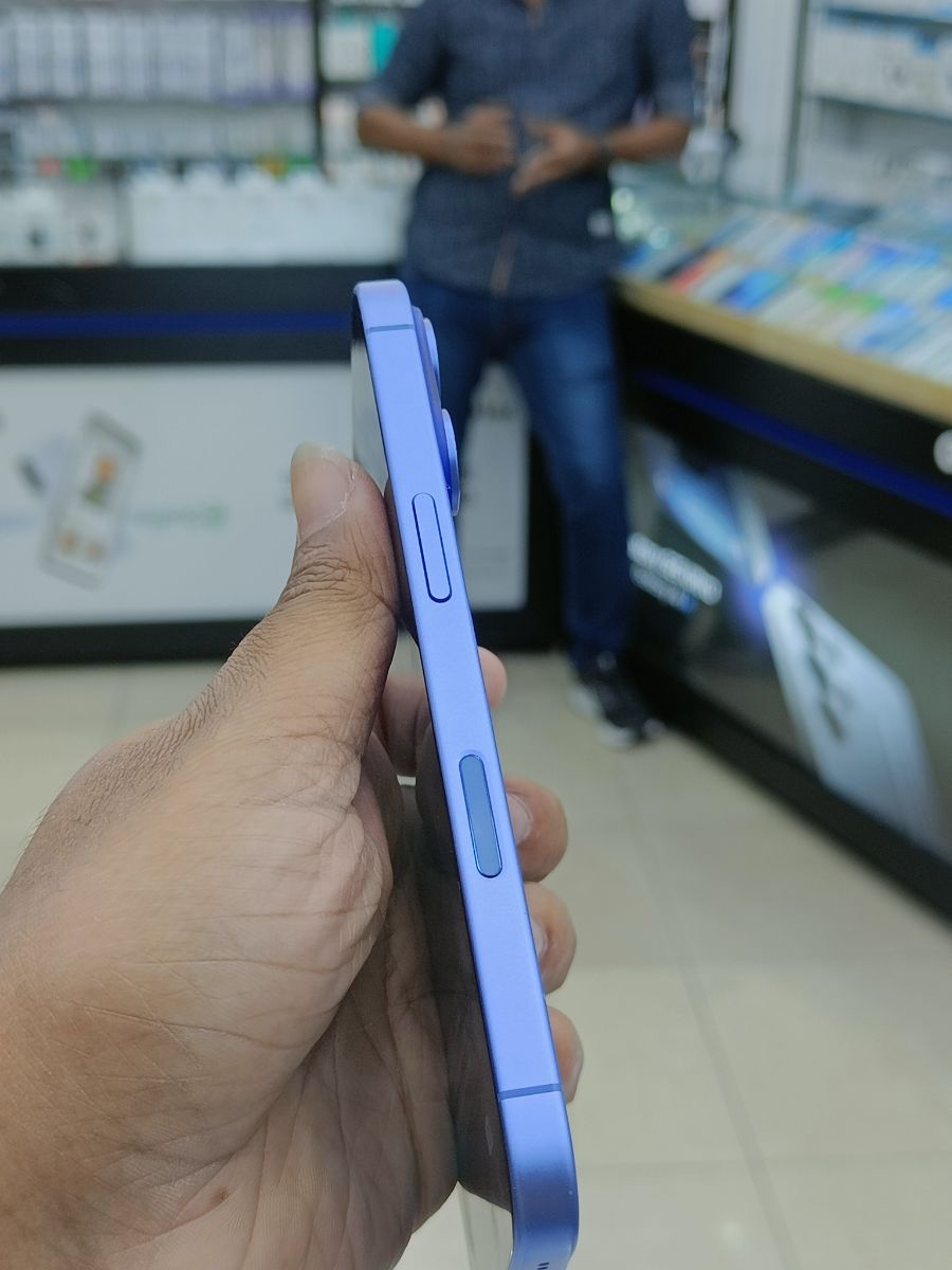 Iphone 16 - Image 5