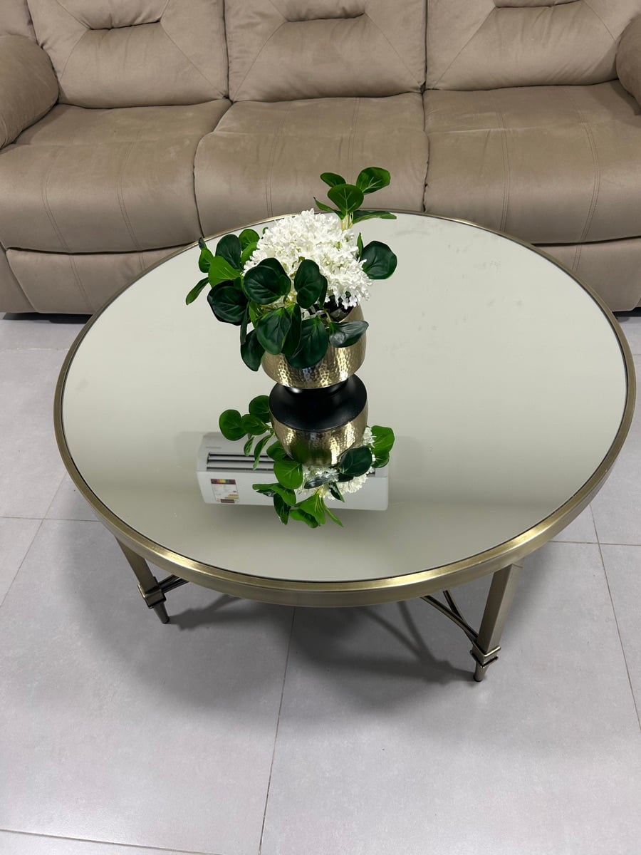 Coffee table from Home center original price 799 - Image 3