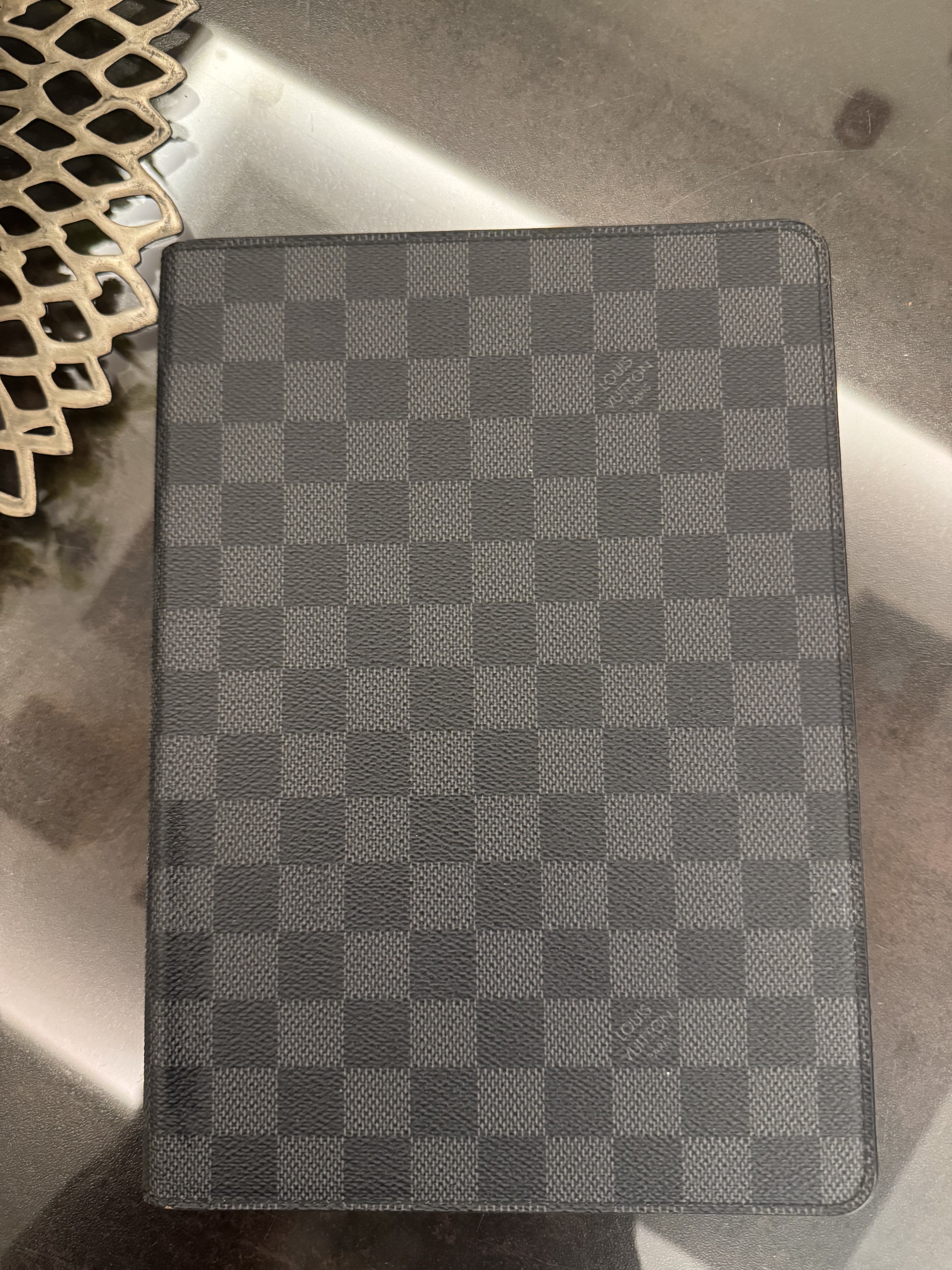 Ipad & Louis Vuitton case - Image 2