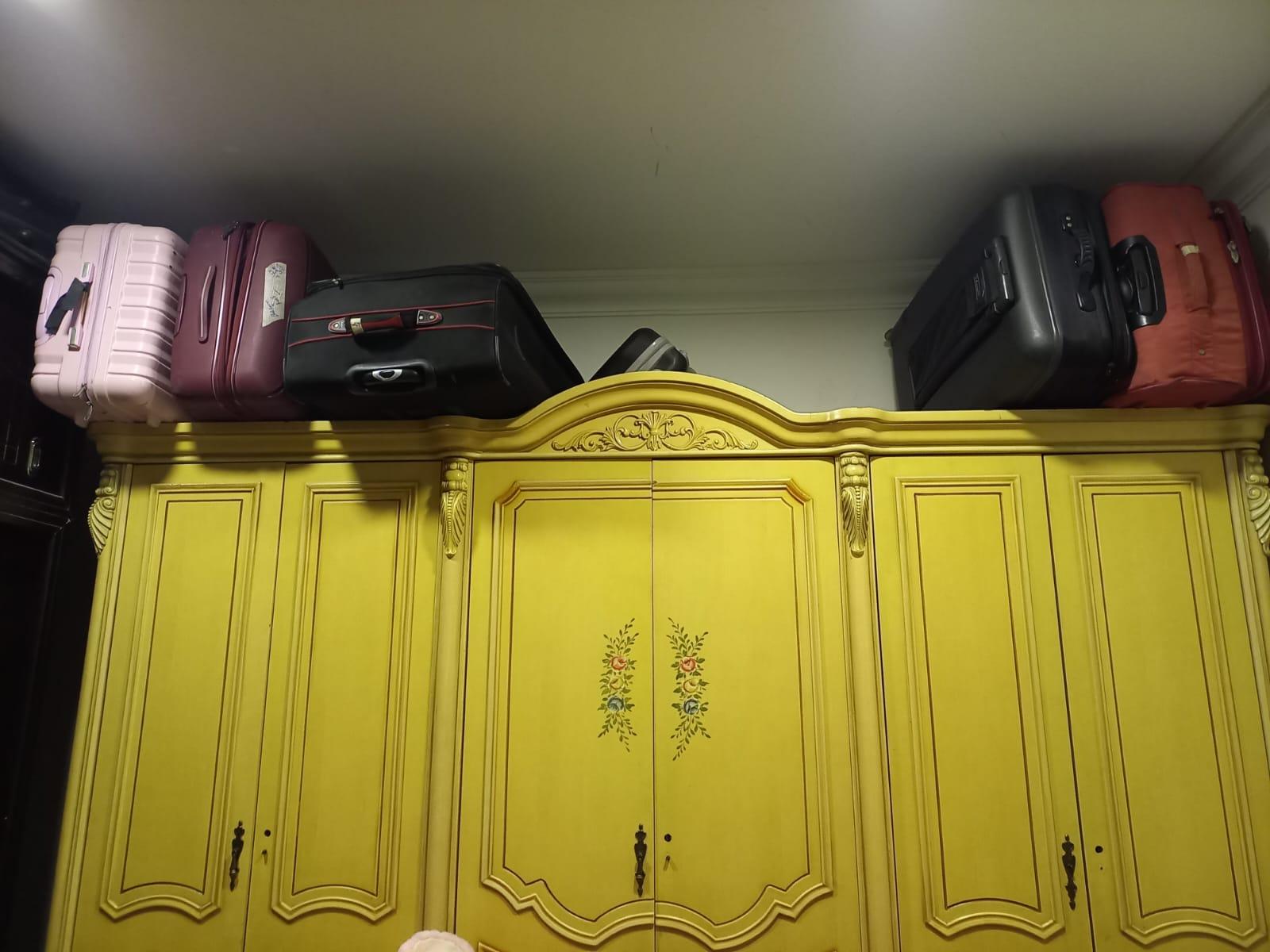 Wardrobes in good condiction - Image 1