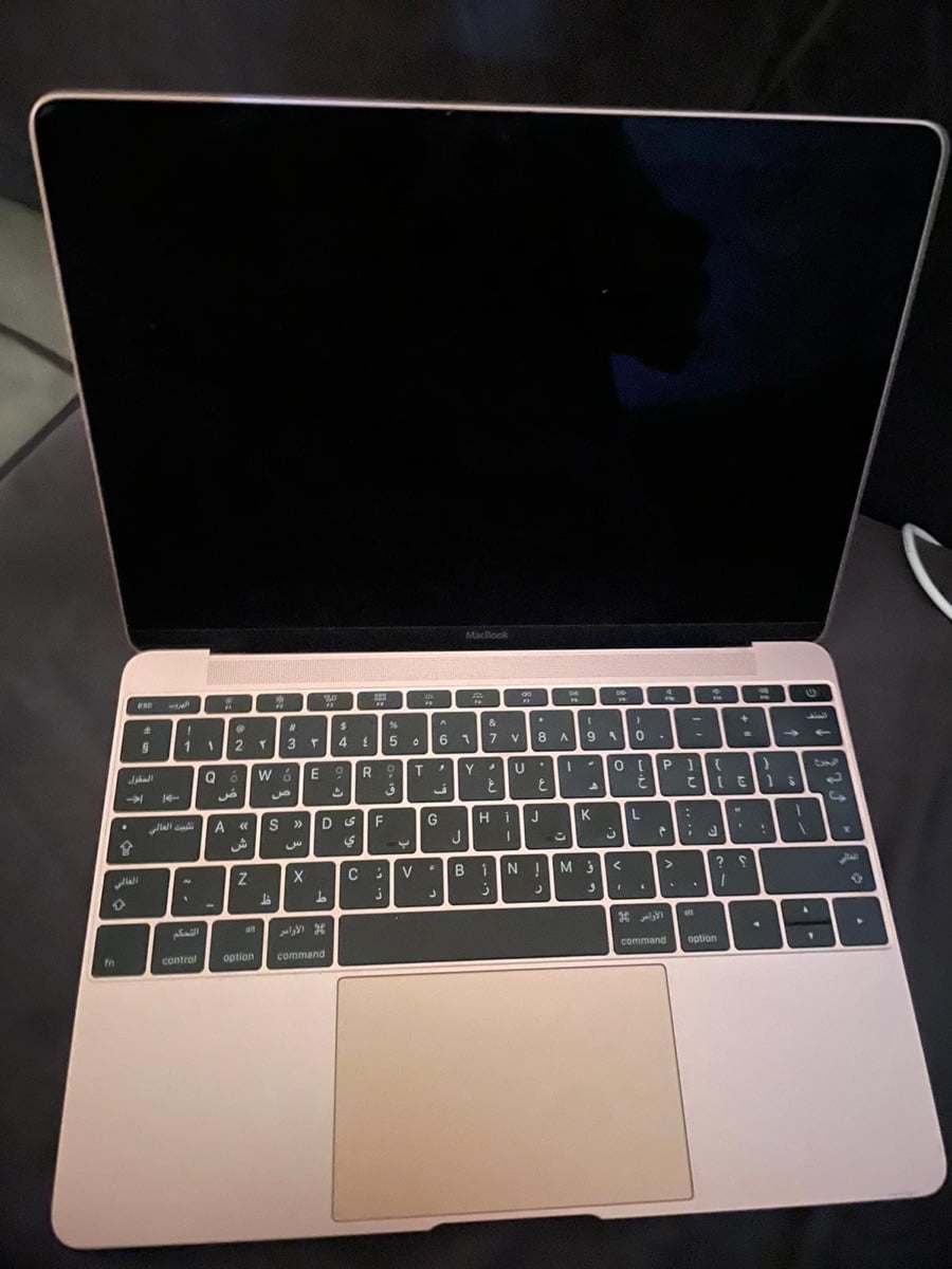 Macbook - Image 1