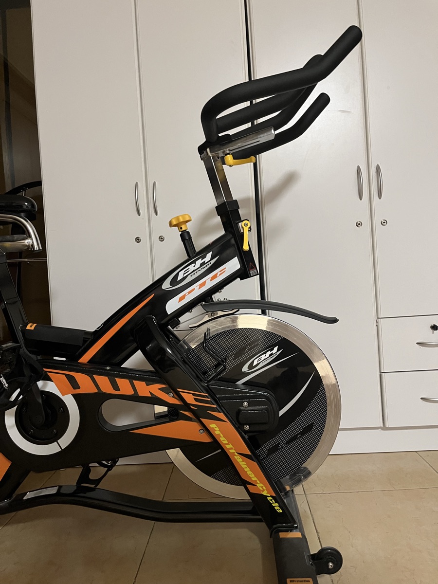 BH Fitness Duke H920 Indoor Cycling Bike – High-Quality Spin Bike - Image 14